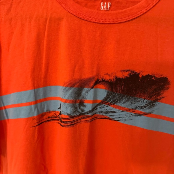 Three large T-shirts for one price… American Eagle, Old Navy, Gap..  ￼like New - Picture 4 of 16